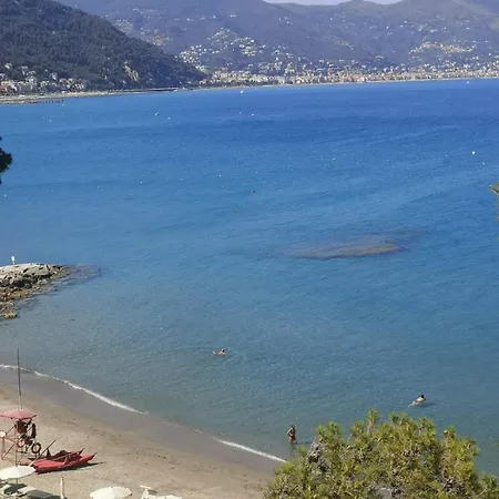 Casa Delle Rose Terrazza Vista Mare, Wi-fi E Aria Condizionata *
