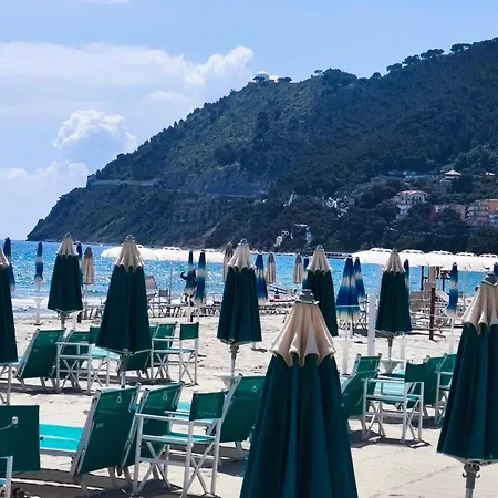 Casa Delle Rose Terrazza Vista Mare, Wi-fi E Aria Condizionata