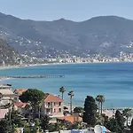 בית נופש Spectacular Sea View - 3 Minutes Walk From The Sea *