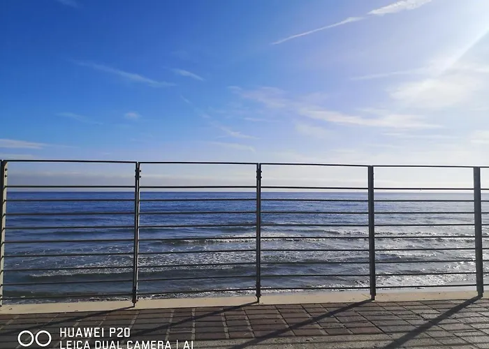 Spectacular Sea View - 3 Minutes Walk From The Sea Vakantiehuis *