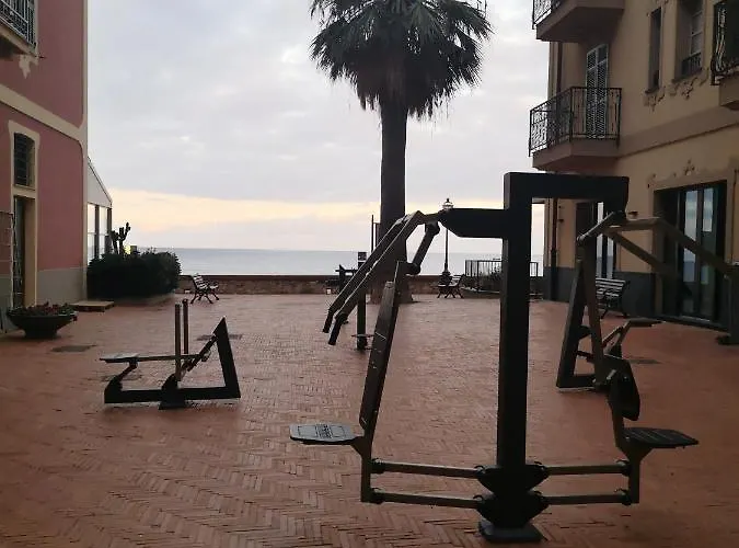 Spectacular Sea View - 3 Minutes Walk From The Sea Vakantiehuis Laigueglia