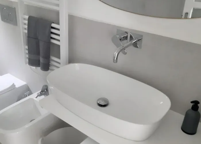 Vakantiehuis Spectacular Sea View - 3 Minutes Walk From The Sea *